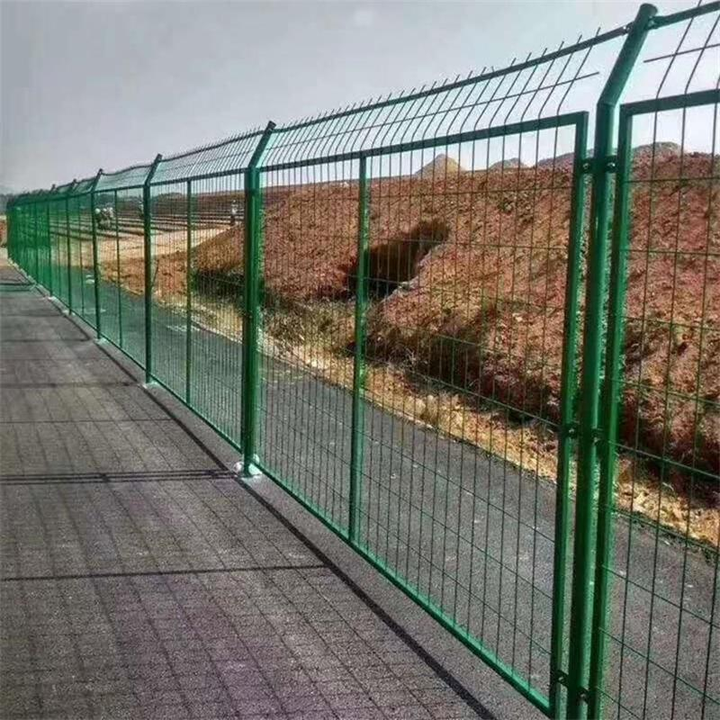 公路护栏